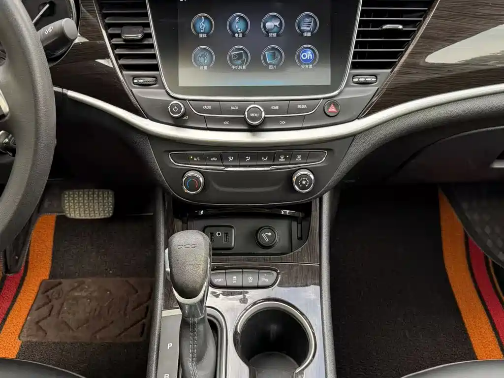 Buick Verano 2018 — фото 10