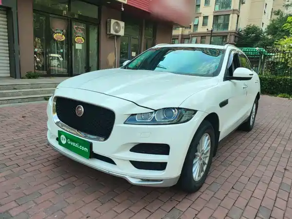 Jaguar F-PACE 2018