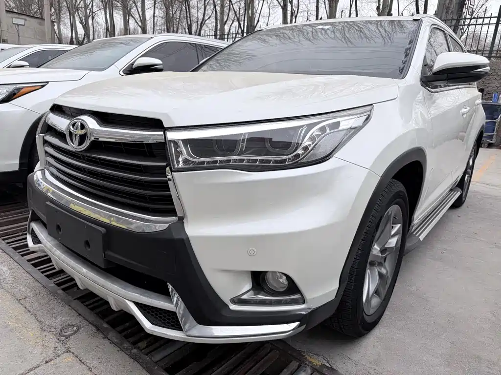 Toyota Highlander 2016 — фото 1