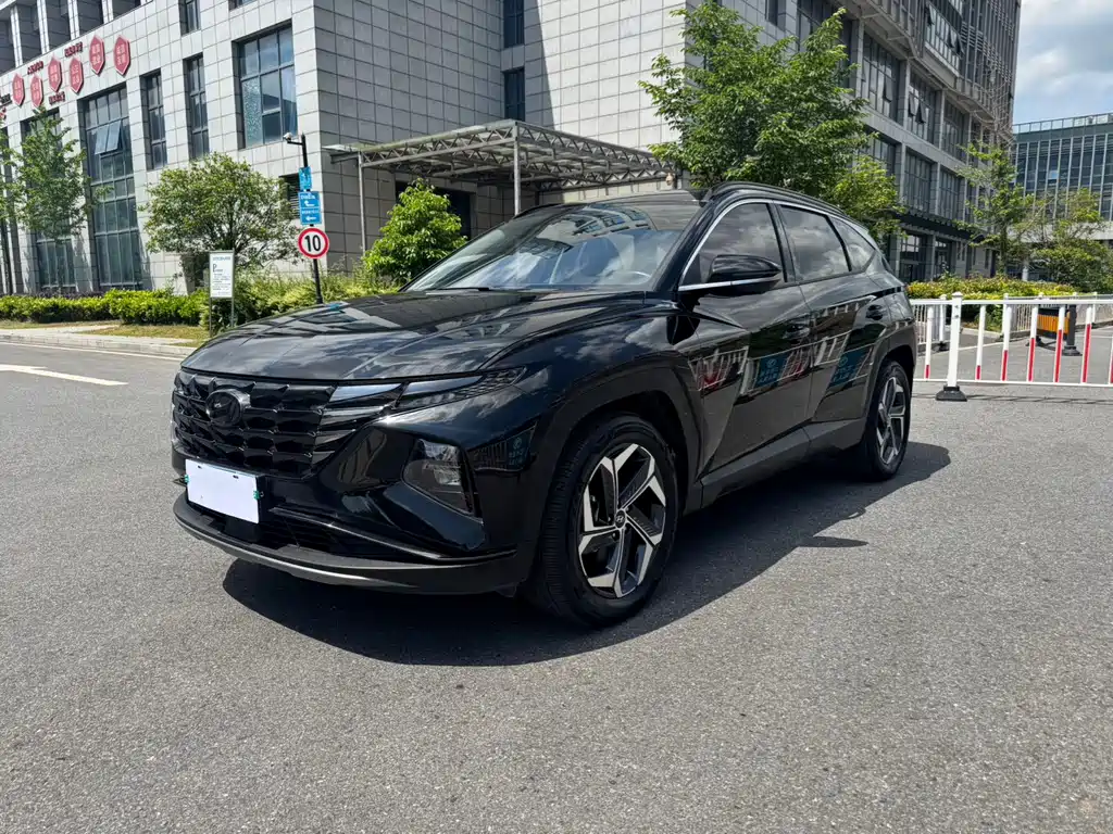 Hyundai Tucson 2023 — фото 1