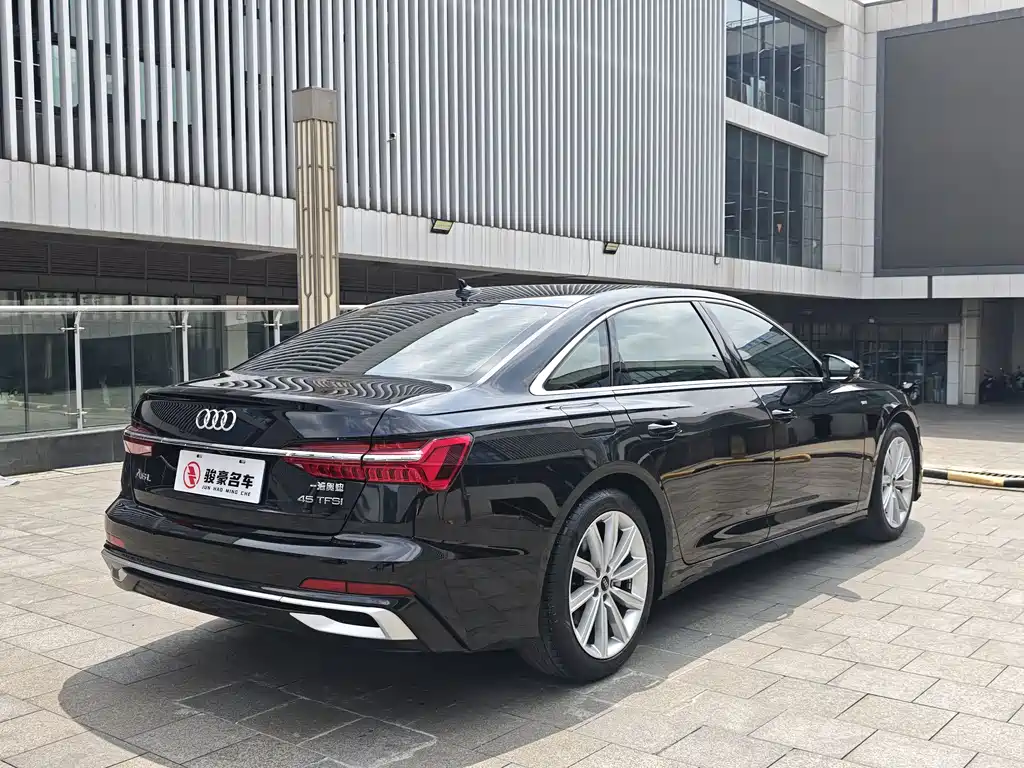 Audi A6L 2023 — фото 25