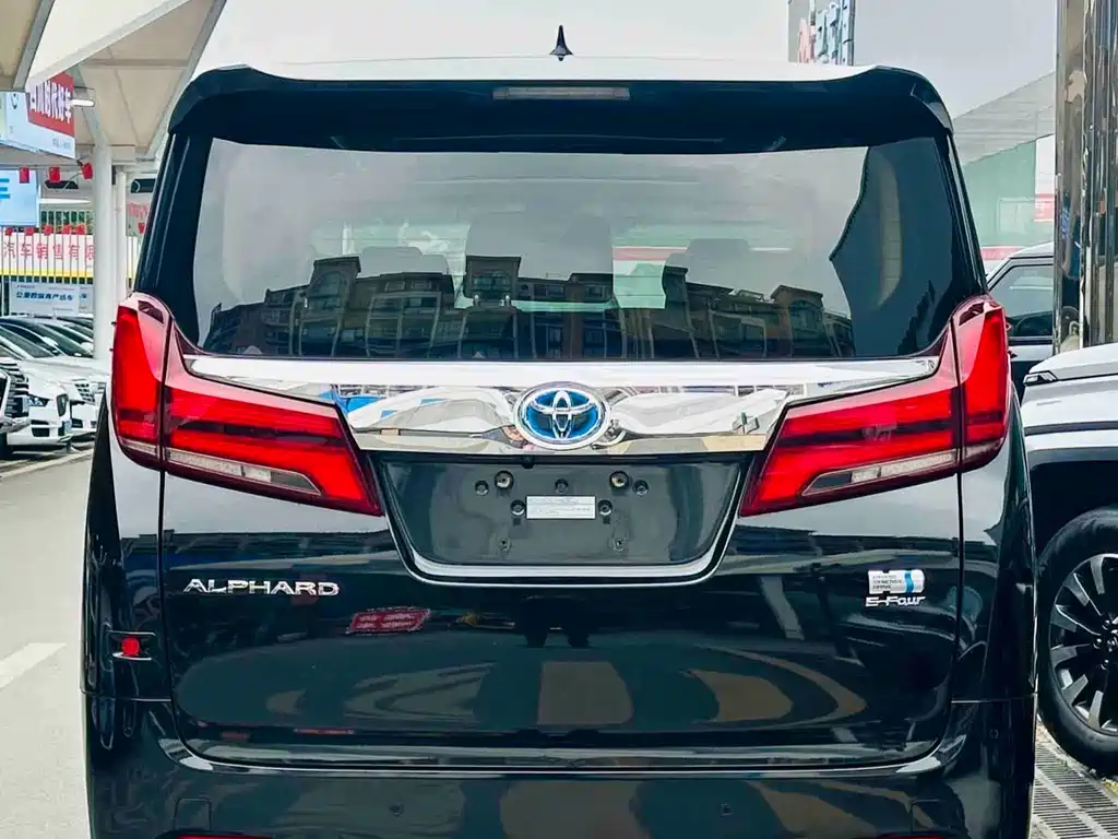 Toyota Alphard 2021 — фото 3