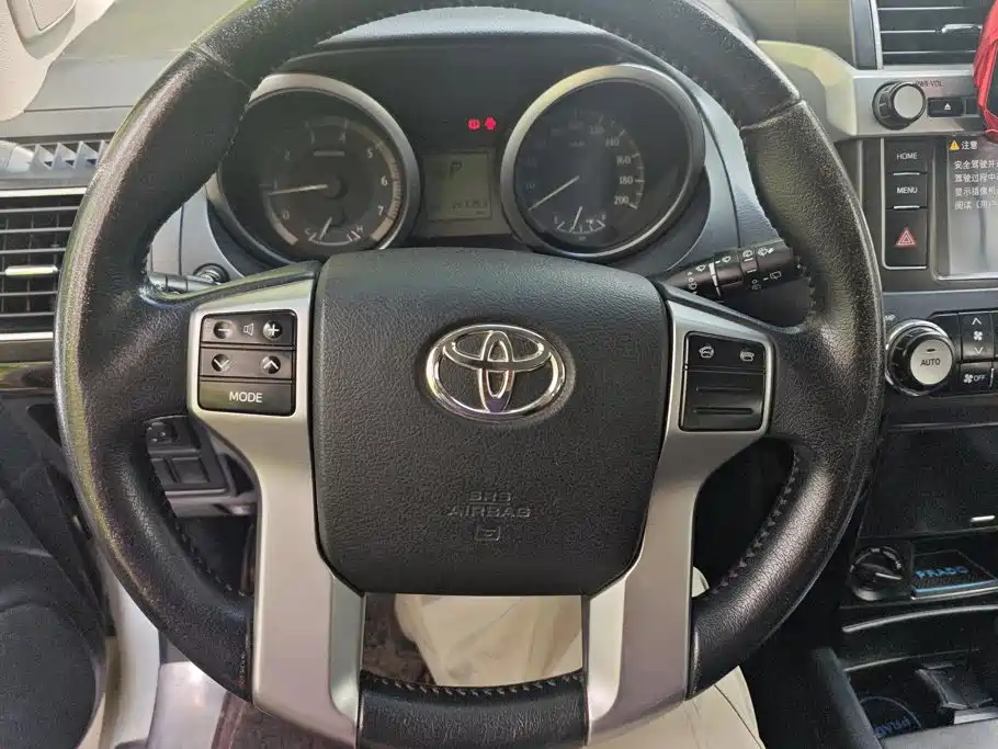 Toyota Prado 2015 — фото 15