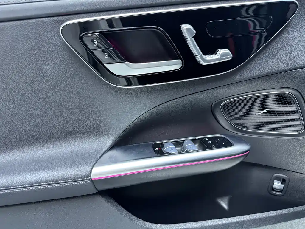 Mercedes-Benz C-Class 2023