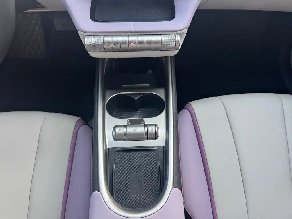 BYD Dolphin 2022 — фото 14