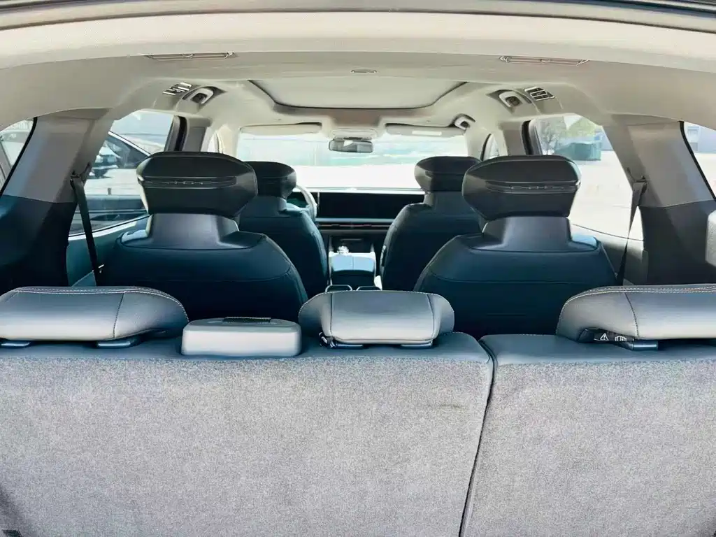 Ford Edge 2023 — фото 10