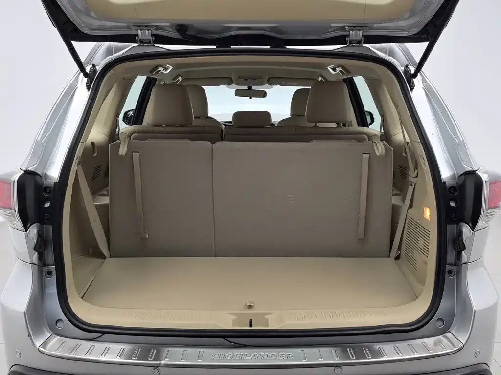Toyota Highlander 2017 — фото 16