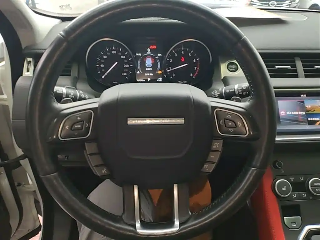 Land Rover Evoque 2017 — фото 11