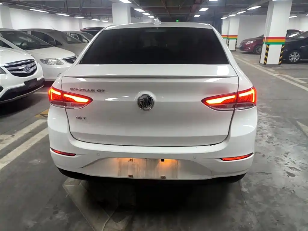 Buick Excelle 2018 — фото 6
