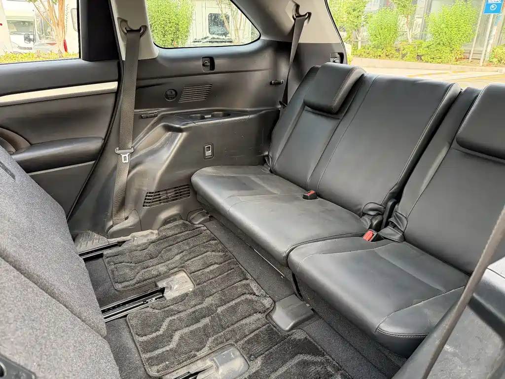 Toyota Highlander 2015 — фото 12