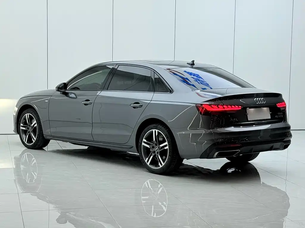 Audi A4L 2023 — фото 14