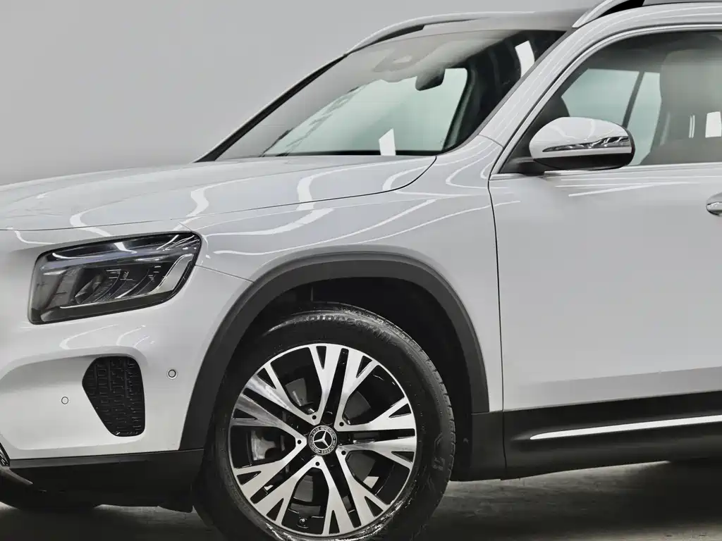 Mercedes-Benz GLB 2024 — фото 26