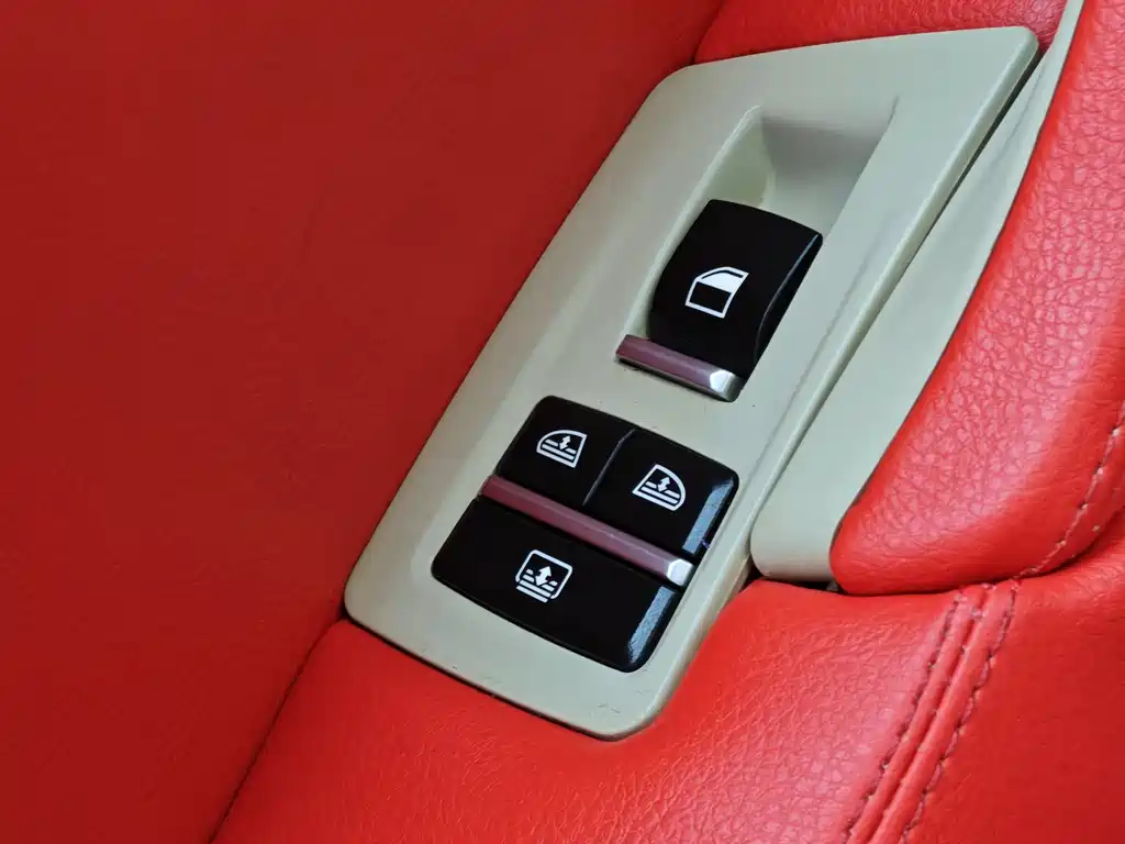 BMW 5 Series 2013 — фото 11