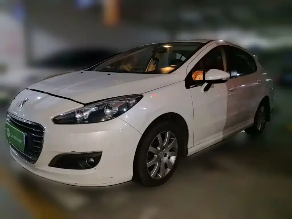 Peugeot 308 2015 — фото 1