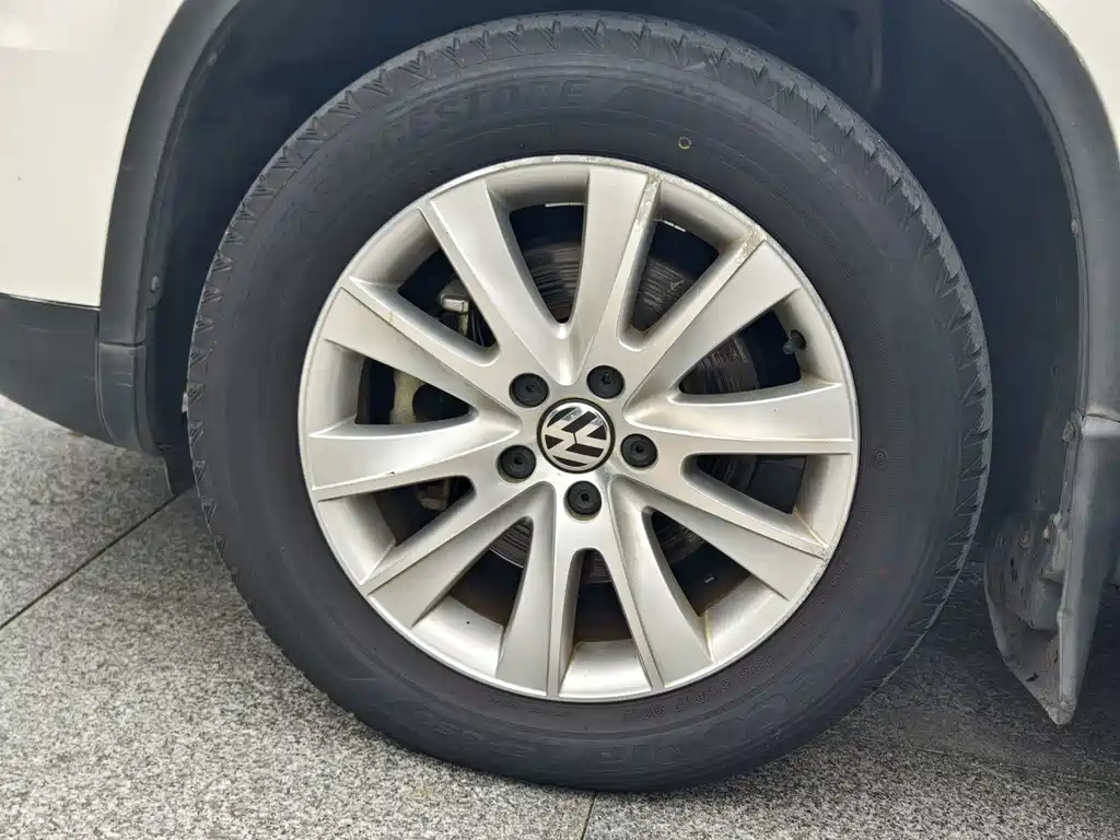 Volkswagen Tiguan 2015 — фото 17