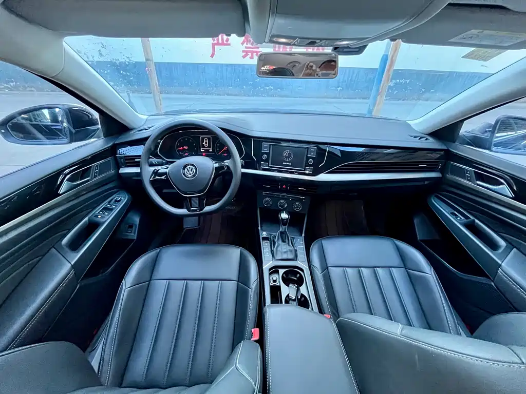 Volkswagen Passat 2019 — фото 13