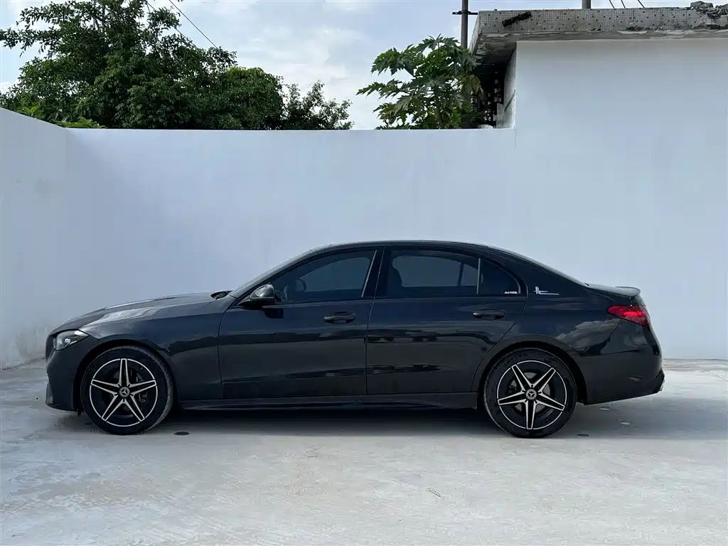 Mercedes-Benz C-Class 2023