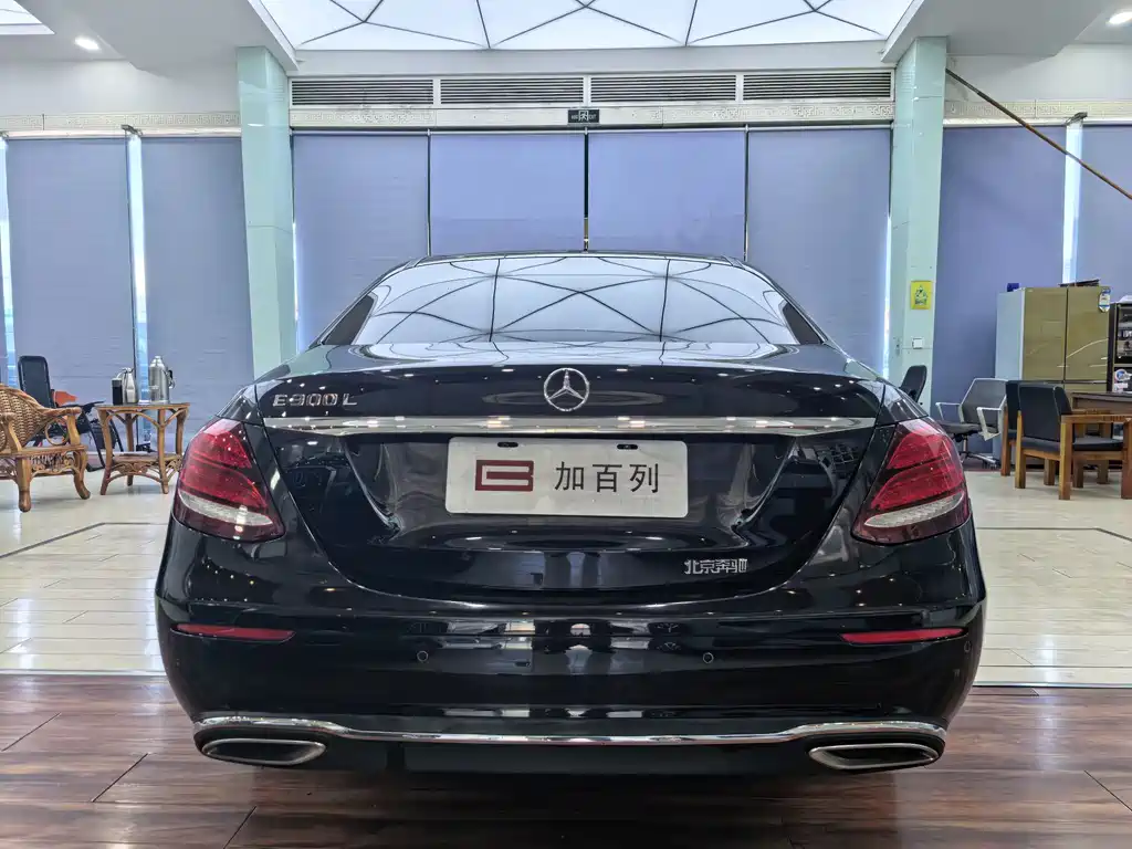 Mercedes-Benz E-Class 2017 — фото 15