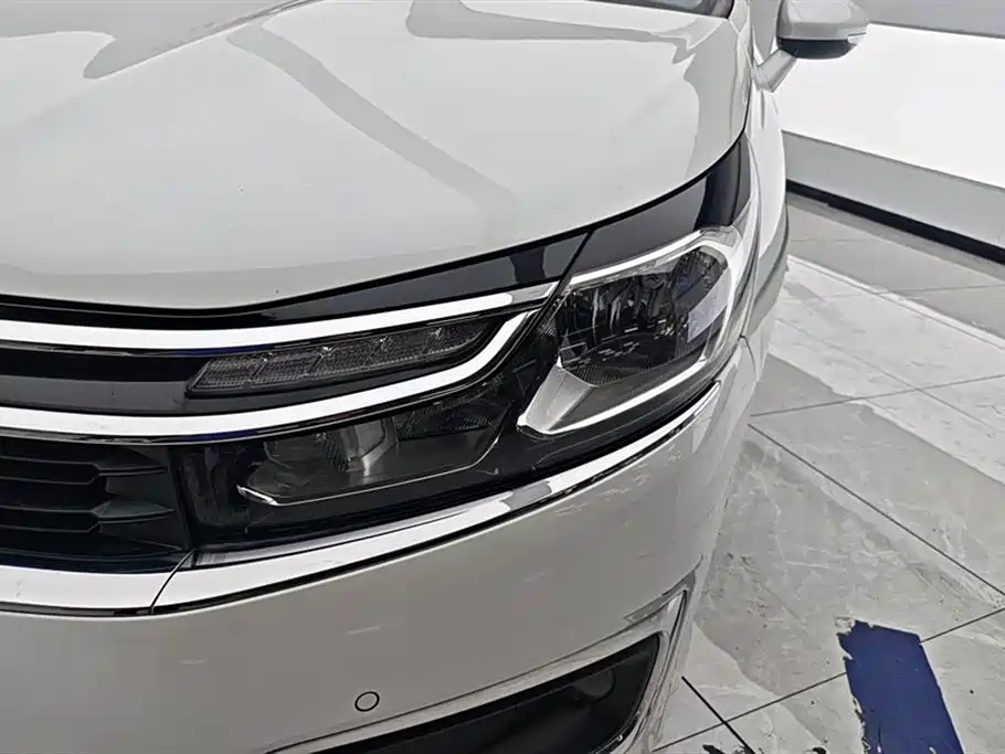 Citroen C4L 2016 — фото 5