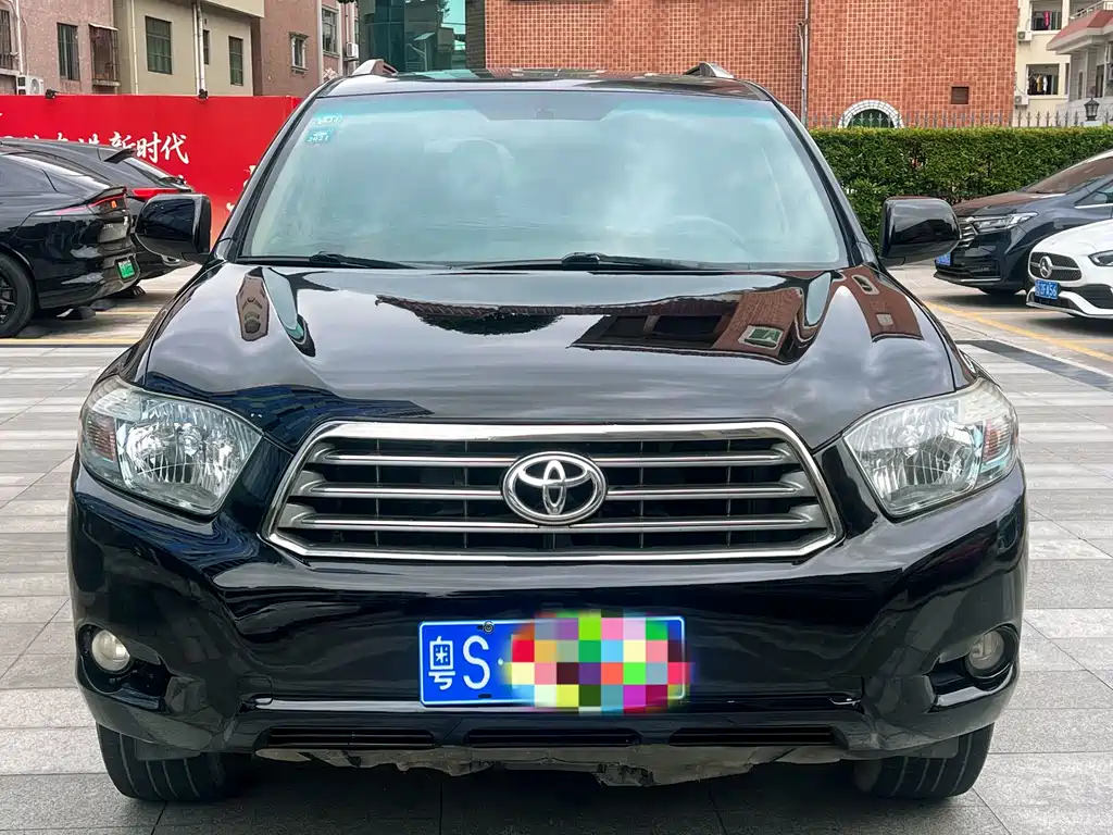 Toyota Highlander 2010 — фото 2