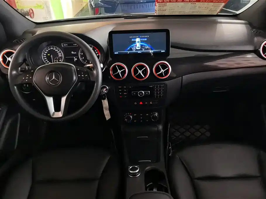 Mercedes-Benz B-Class 2013 — фото 12