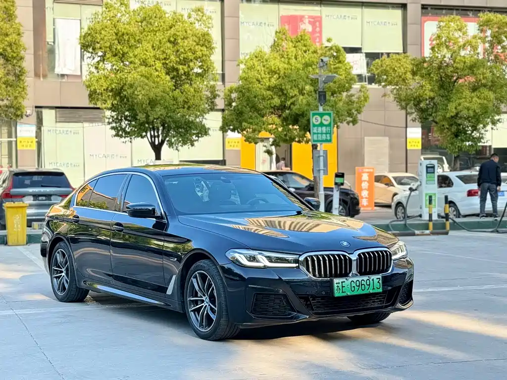 BMW 5 Series New Energy 2022 — фото 4