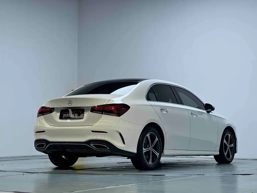 Mercedes-Benz A-Class 2023 — фото 17
