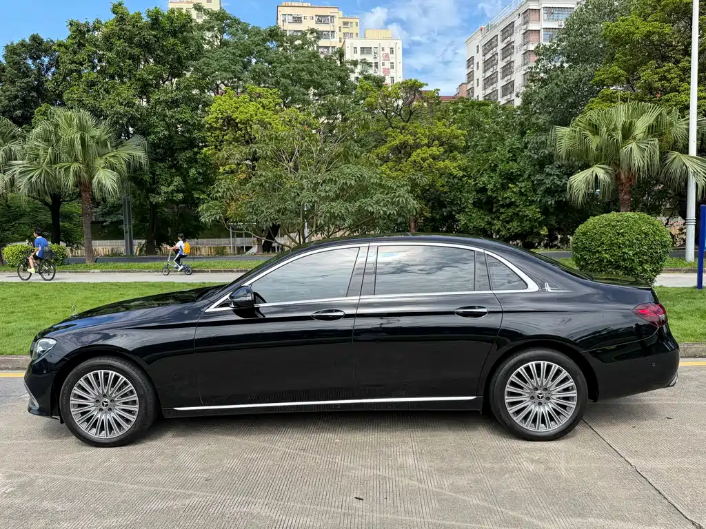 Mercedes-Benz E-Class 2023
