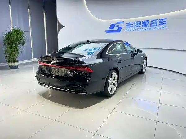 Audi A7L 2024
