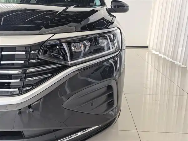 Volkswagen Passat 2024