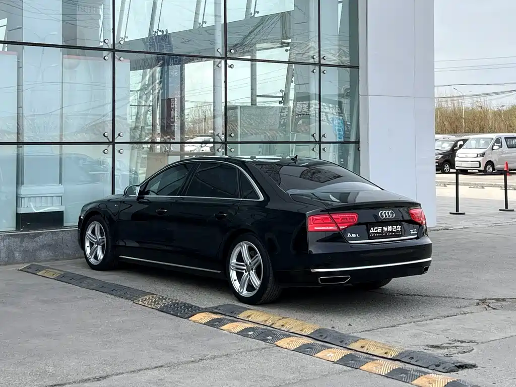 Audi A8 2012