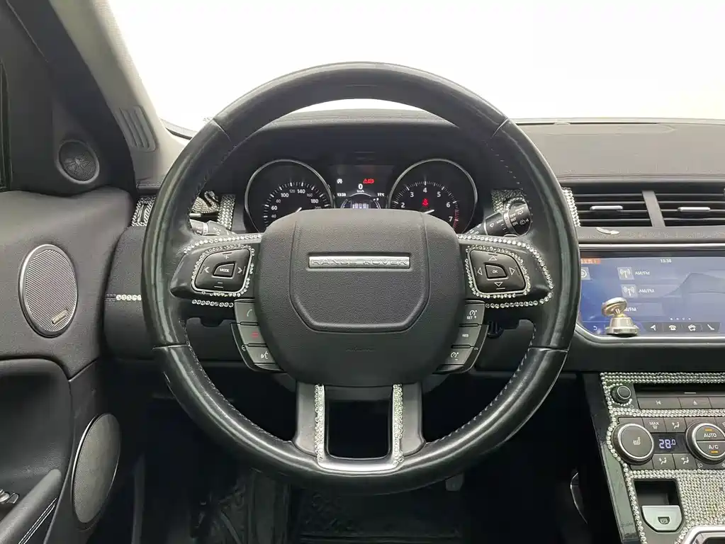 Land Rover Evoque 2018 — фото 11