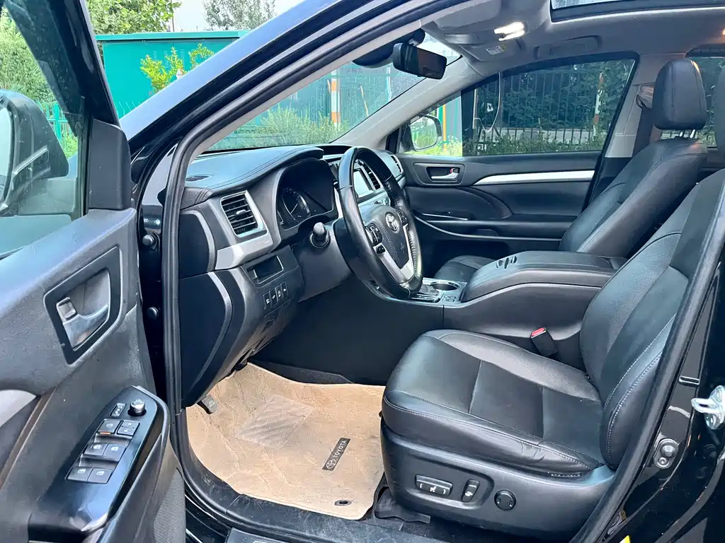 Toyota Highlander 2020