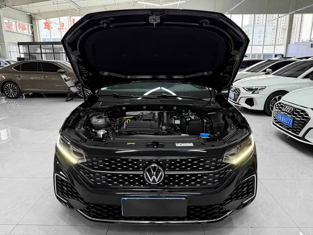 Volkswagen Passat 2023 — фото 20