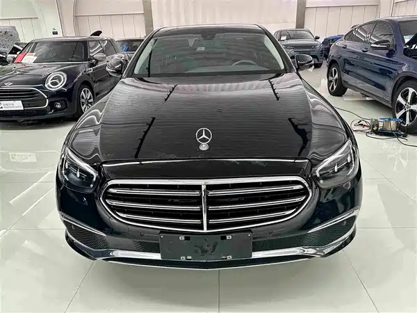Mercedes-Benz E-Class 2023