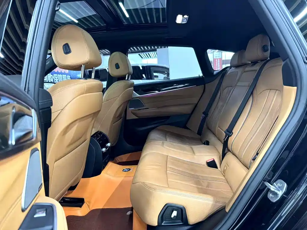 BMW 6 Series GT 2022 — фото 13