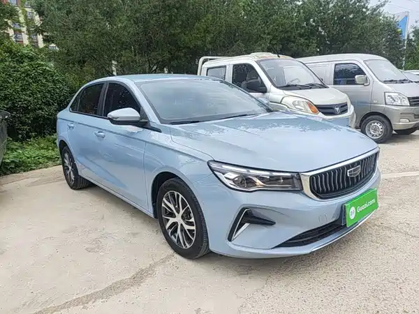Geely Emgrand 2024