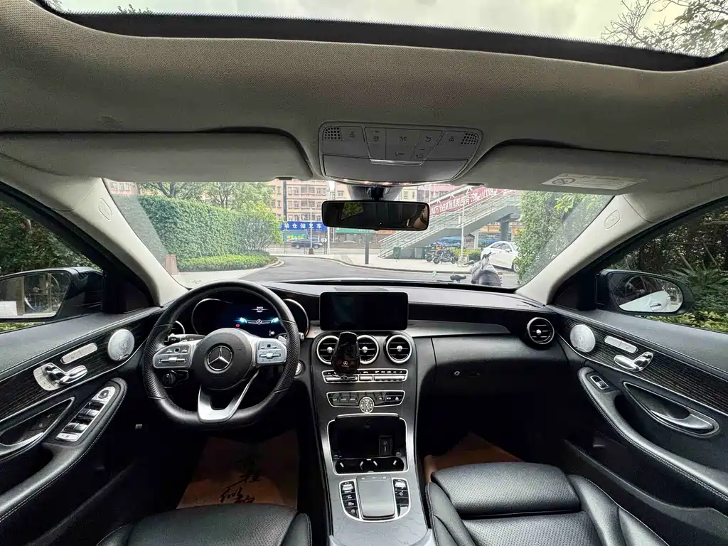 Mercedes-Benz C-Class 2021