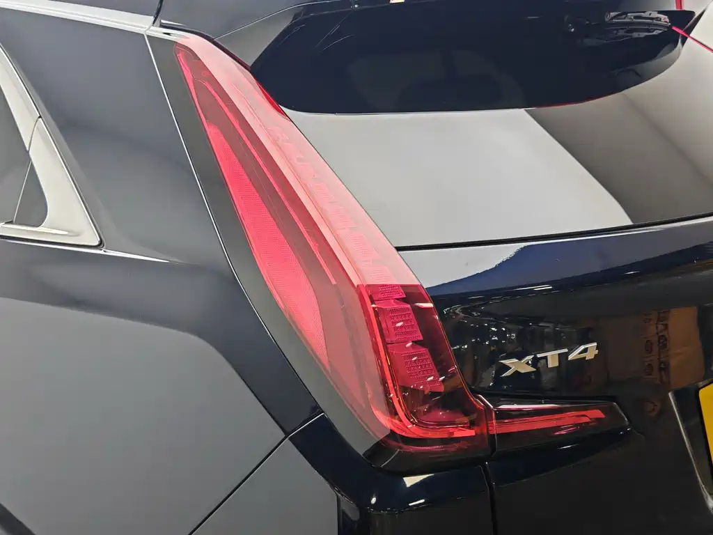 Cadillac XT4 2020 — фото 7