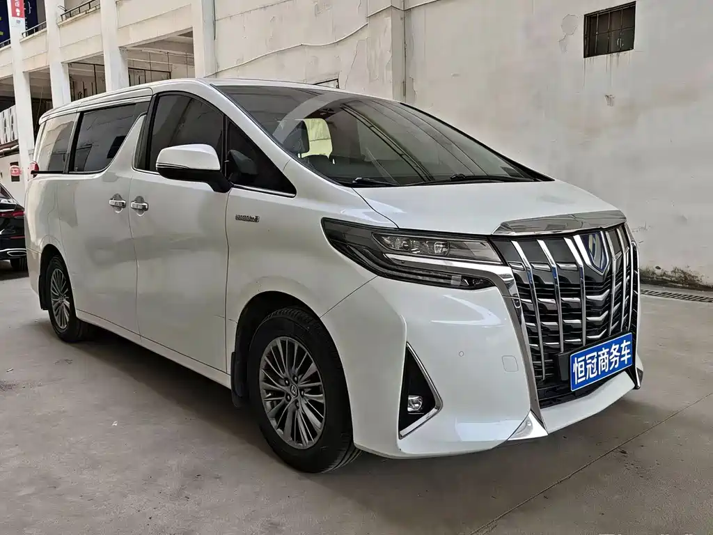Toyota Alphard 2023 — фото 2
