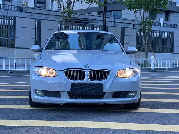 BMW 3 Series 2009