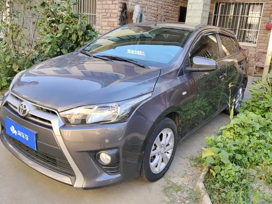 Toyota Yaris L 2015