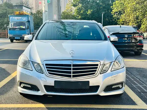 Mercedes-Benz E-Class 2010
