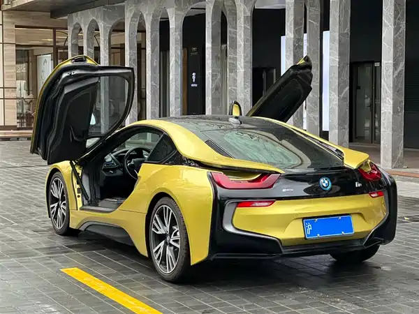 BMW i8 2016