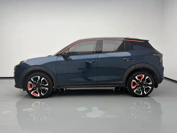Lynk & Co 06 2020