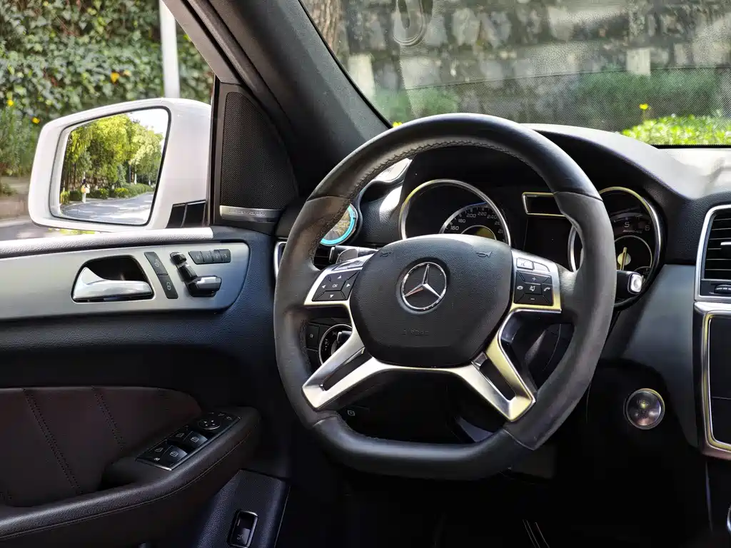 Mercedes-Benz M-Class AMG 2014 — фото 12