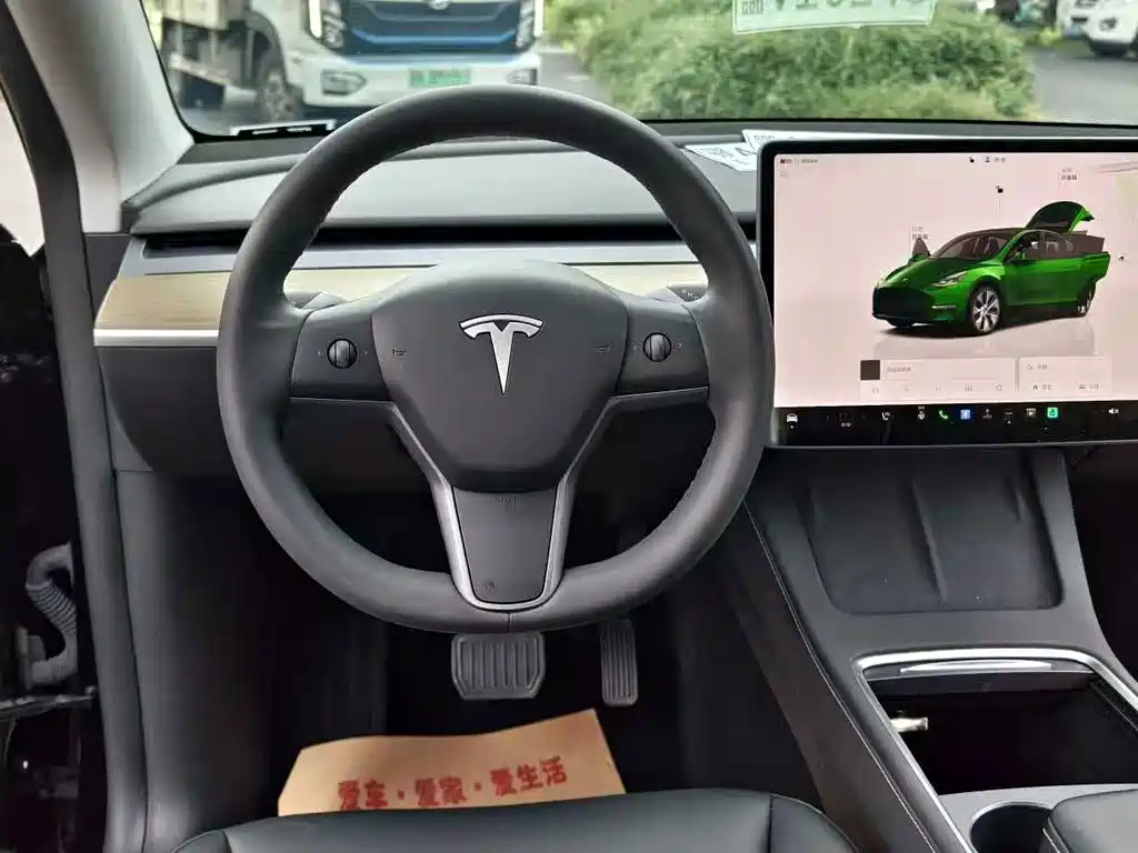 Tesla Model Y 2022 — фото 14