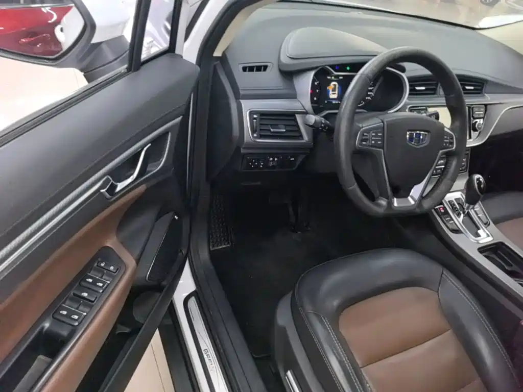 Geely Emgrand GS 2016 — фото 16