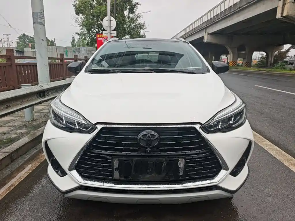 Toyota Yaris L 2021