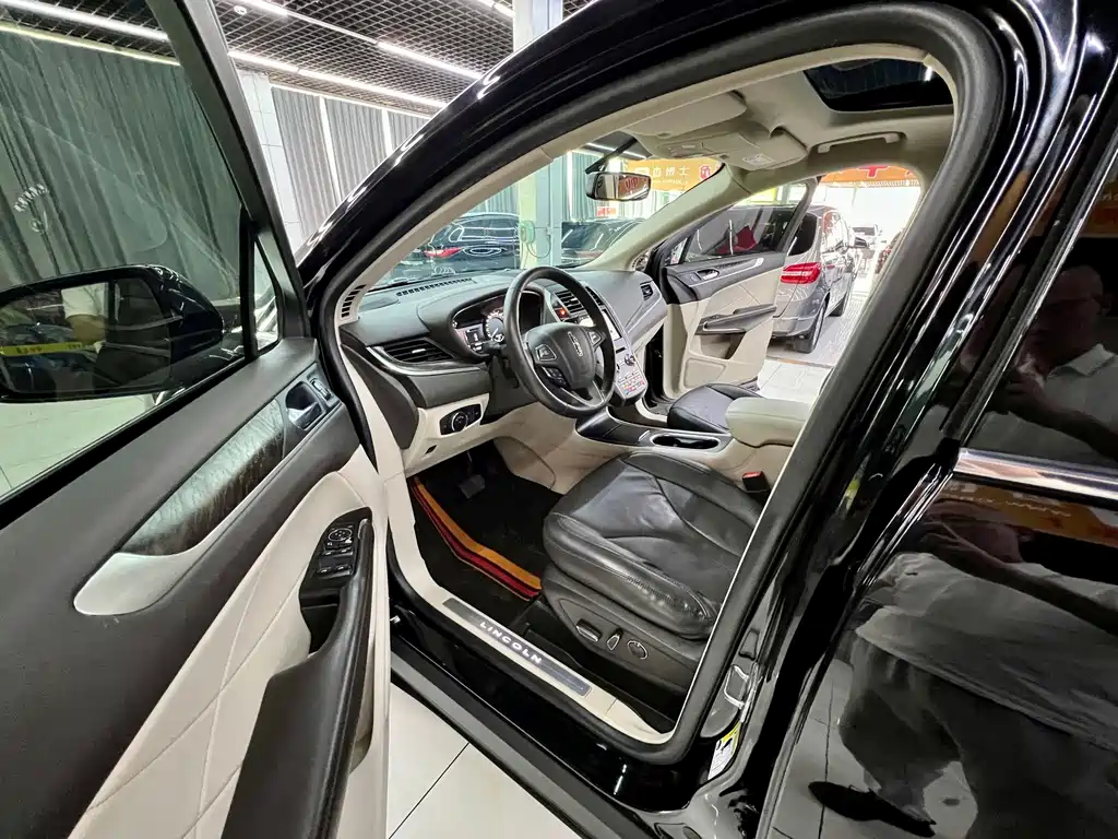 Lincoln MKC 2019 — фото 10